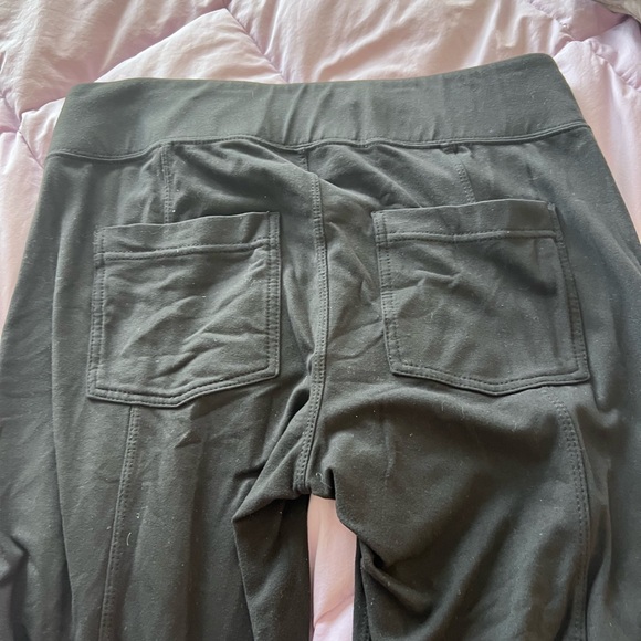 Black athleta leggings with 4 pockets - Picture 6 of 6